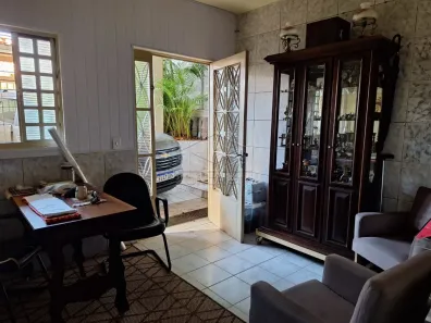 Ponto Comercial com 17 Quartos à venda, 660m² no Jardim Reflorenda, Botucatu