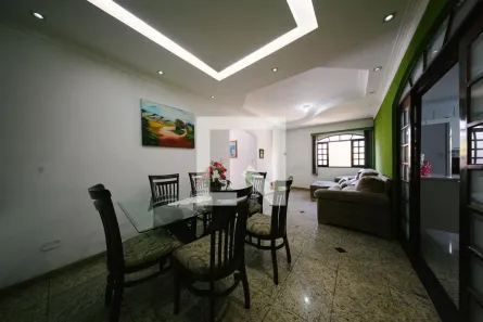Casa com 3 Quartos à venda, 330m² no Jardim Santo Antônio, São Paulo