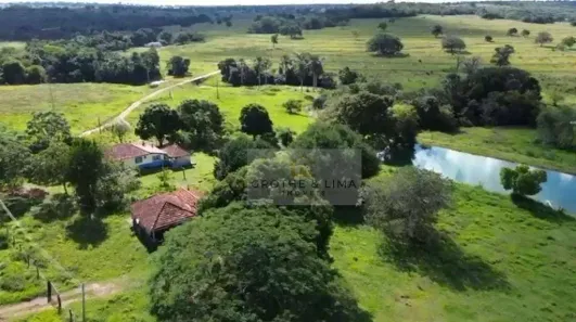 Fazenda/Sítio com 10 Quartos à venda, 1400m² no , Rochedo