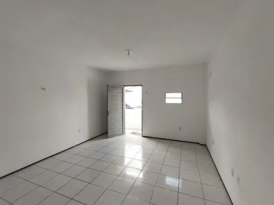 Sala Comercial para alugar, 27m² no Messejana, Fortaleza