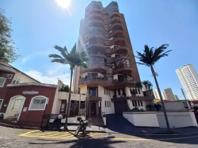Apartamento com 4 Quartos para alugar, 225m² no Osvaldo Rezende, Uberlândia