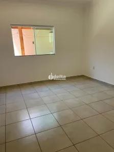 Casa com 3 Quartos à venda, 200m² no Santa Mônica, Uberlândia