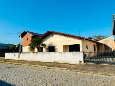 Casa com 3 Quartos à venda, 150m² no Margem Esquerda, Gaspar