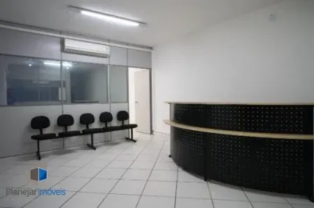 Sala Comercial com 3 Quartos para alugar, 157m² no Centro Histórico, Porto Alegre