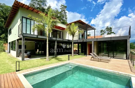 Casa de Condomínio com 4 Quartos à venda, 1500m² no Itaipava, Petrópolis
