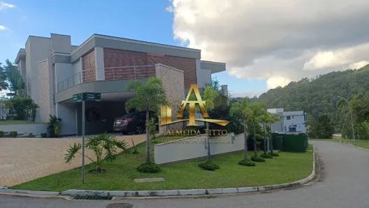 Casa de Condomínio com 4 Quartos à venda, 400m² no Tamboré, Barueri