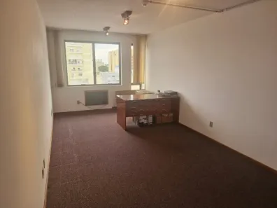 Sala Comercial à venda, 29m² no Centro, Pelotas
