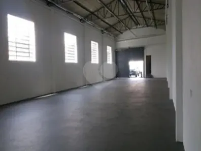 Galpão/Depósito/Armazém com 3 Quartos para alugar, 300m² no Vila Romana, São Paulo