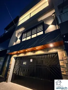 Sobrado com 2 Quartos para alugar, 160m² no Vila Domitila, São Paulo