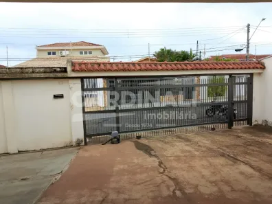 Casa com 6 Quartos à venda, 331m² no Vila Xavier (Vila Xavier), Araraquara