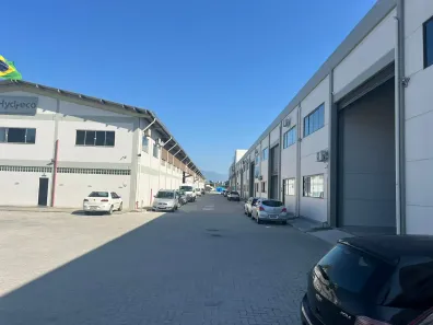 Galpão/Depósito/Armazém para alugar, 630m² no Fazenda Santo Antônio, São José