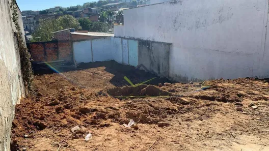 Lote/Terreno à venda, 250m² no Jardim Revista, Suzano