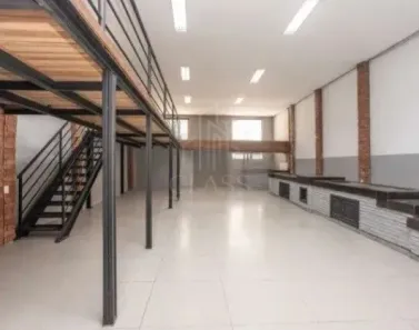 Ponto Comercial para alugar, 387m² no São João, Porto Alegre