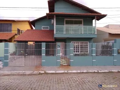 Casa de Condomínio com 3 Quartos à venda, 228m² no Parque Aurora, Campos dos Goytacazes