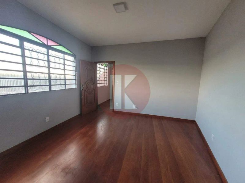 Apartamento com 3 quartos — Santa Branca, Belo Horizonte