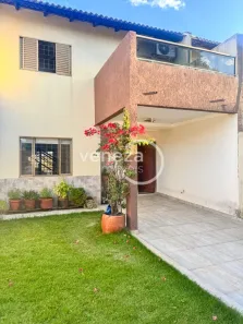 Casa com 3 Quartos à venda, 130m² no Jardim Tarumã, Londrina