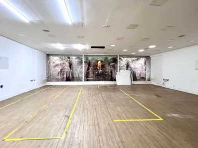 Galpão/Depósito/Armazém para alugar, 400m² no Indianópolis, São Paulo