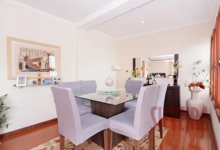Casa com 3 Quartos à venda, 240m² no Chácara das Pedras, Porto Alegre