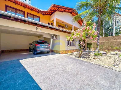 Casa com 4 Quartos à venda, 319m² no Vila Nova, Blumenau