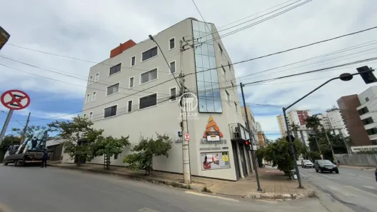 Prédio Comercial com 16 Quartos para alugar, 1200m² no Cândida Câmara, Montes Claros