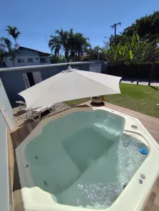 Casa com 2 Quartos para alugar, 175m² no Daniela, Florianópolis