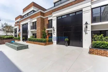 Casa de Condomínio com 3 Quartos à venda, 267m² no Ahú, Curitiba