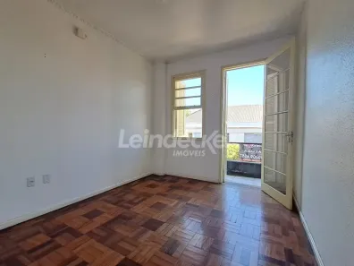 Apartamento com 3 Quartos para alugar, 80m² no São Geraldo, Porto Alegre