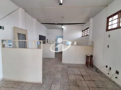 Galpão/Depósito/Armazém para alugar, 240m² no Nossa Senhora das Graças, Uberlândia
