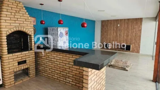 Casa com 3 Quartos para alugar, 250m² no Santa Rosa, Uberlândia