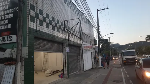 Ponto Comercial para alugar, 200m² no Piratininga, Niterói
