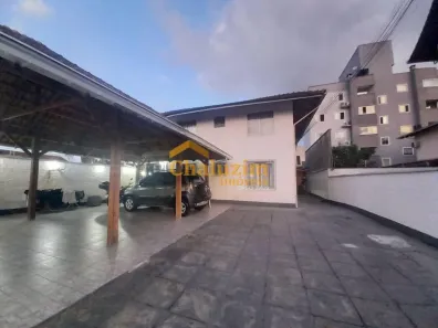Casa com 2 Quartos à venda, 72m² no Iririú, Joinville
