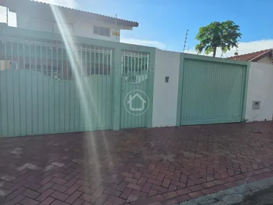 Casa com 4 Quartos à venda, 286m² no Jardim dos Estados, Campo Grande