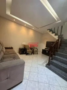 Sobrado com 3 Quartos à venda, 220m² no Parque Gerassi, Santo André