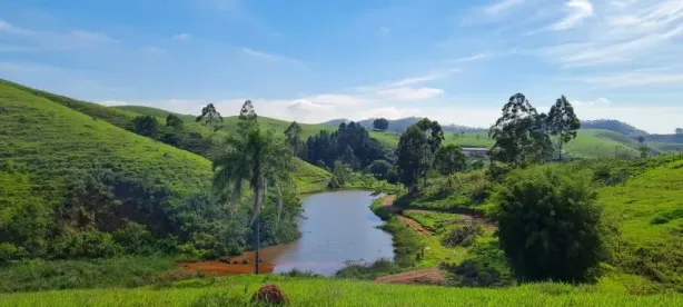 Fazenda/Sítio com 3 Quartos à venda, 150m² no Parque Residencial Alvorada, Caçapava