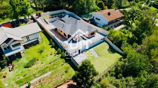Casa com 4 Quartos à venda, 230m² no Cascatinha, Campos do Jordão