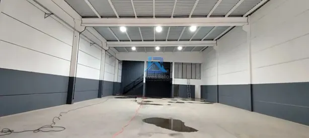 Galpão/Depósito/Armazém para alugar, 650m² no Loteamento Parque dos Canários, Itatiba