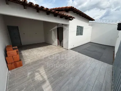Casa com 2 Quartos para alugar, 120m² no Jaraguá, Uberlândia
