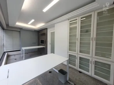Sala Comercial para alugar, 67m² no Centro, Curitiba