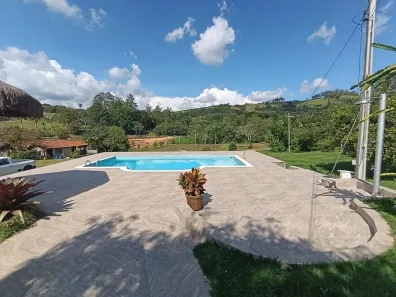 Fazenda/Sítio com 3 Quartos à venda, 250m² no Área Rural de Pinhalzinho, Pinhalzinho