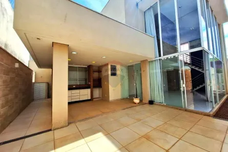 Casa de Condomínio com 4 Quartos à venda, 200m² no Residencial Portal do Lago, Mogi Mirim
