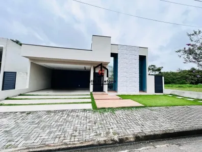 Casa de Condomínio com 3 Quartos à venda, 159m² no Bairro do Grama, Caçapava