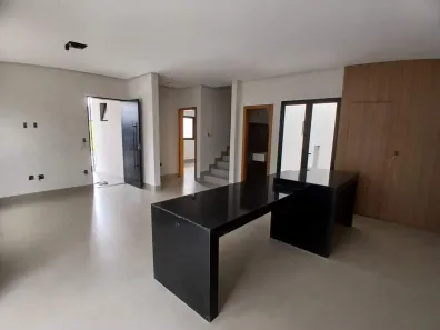 Casa com 4 Quartos à venda, 141m² no Planalto, Montes Claros