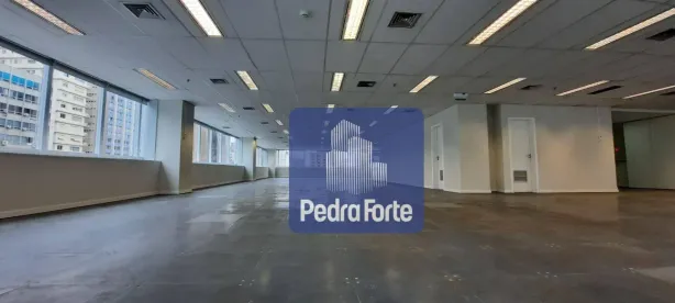 Sala Comercial para alugar, 1800m² no Bela Vista, São Paulo