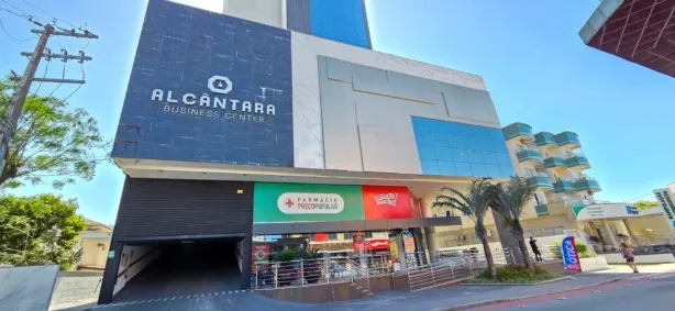 Sala Comercial para alugar, 32m² no Centro, Biguaçu
