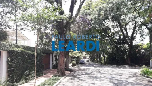 Sobrado com 4 Quartos à venda, 348m² no Butantã, São Paulo