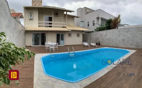 Casa com 4 Quartos à venda, 214m² no Carianos, Florianópolis