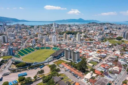 Apartamento com 2 Quartos à venda, 75m² no Canto, Florianópolis