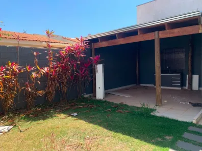 Casa de Condomínio com 3 Quartos à venda, 75m² no Laranjeiras, Uberlândia