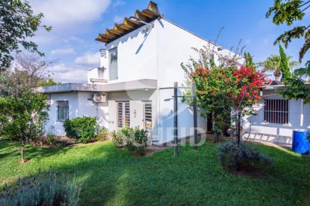 Casa com 4 Quartos à venda, 235m² no Jardim Leonor, São Paulo
