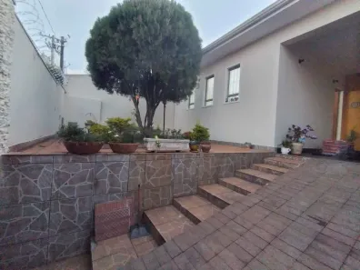 Casa com 3 Quartos à venda, 241m² no Vila Lemos, Bauru